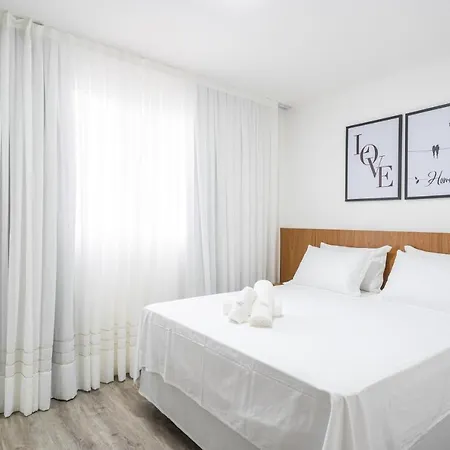 Praia Sacada: Beachside Apartment with Pool and 24/7 Security Picarras Exterior photo