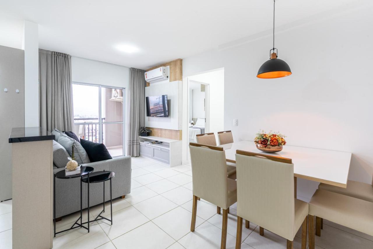 Apartment Sacada: Beachside With Pool And 24/7 Security