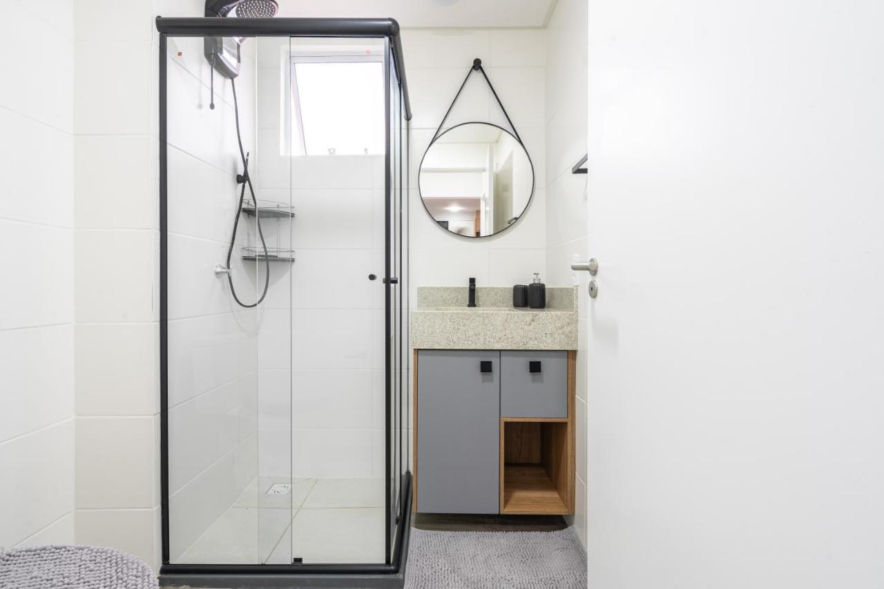 Apartment Sacada: Beachside With Pool And 24/7 Security