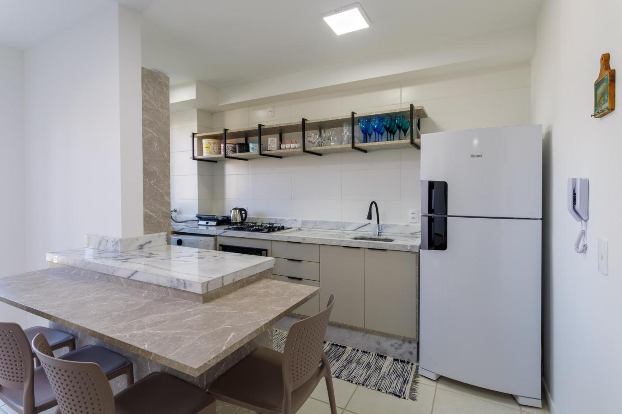 Sacada: Beachside With Pool And 24/7 Security Apartment