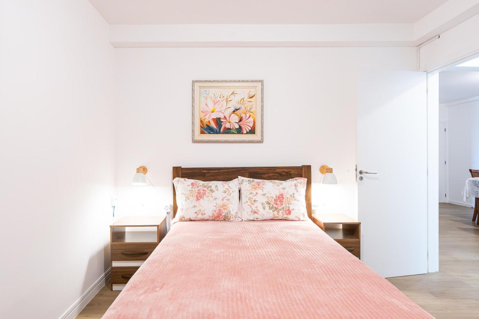 Apartment Sacada: Beachside With Pool And 24/7 Security