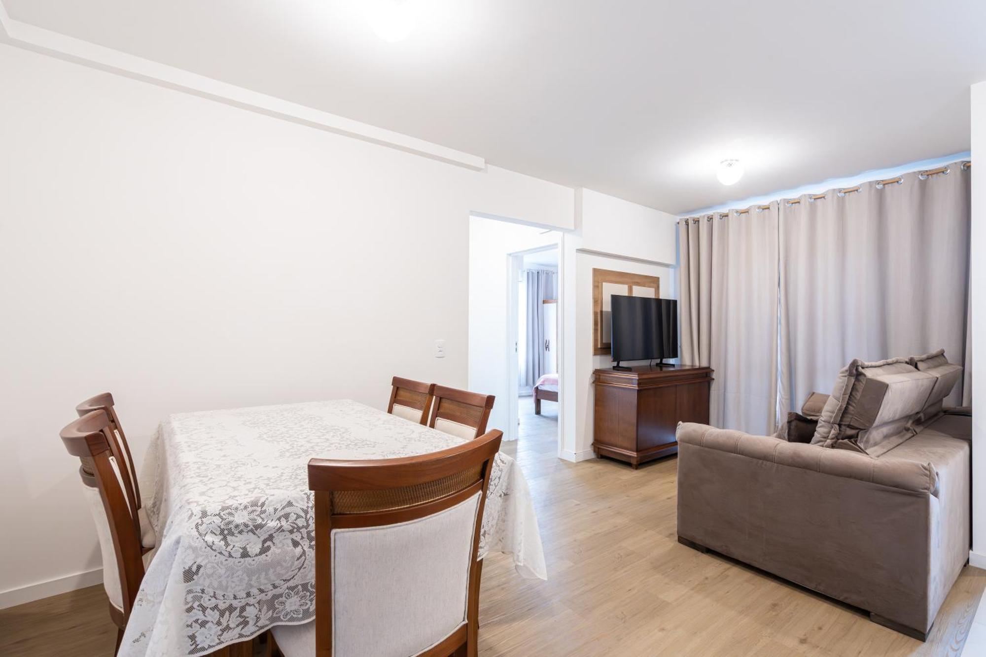 Apartment Sacada: Beachside With Pool And 24/7 Security